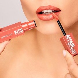 Bellaoggi Kiss Affair Lacquer Vinyl Effect Liquid Lipstick (Peachy Beachy)