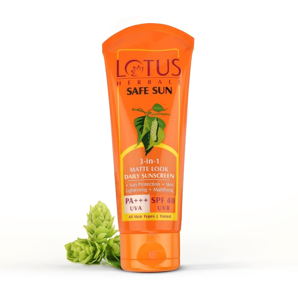 Lotus Herbals Safe Sun 3-In-1 Matte Look Daily Sunblock Sunscreen SPF 40 